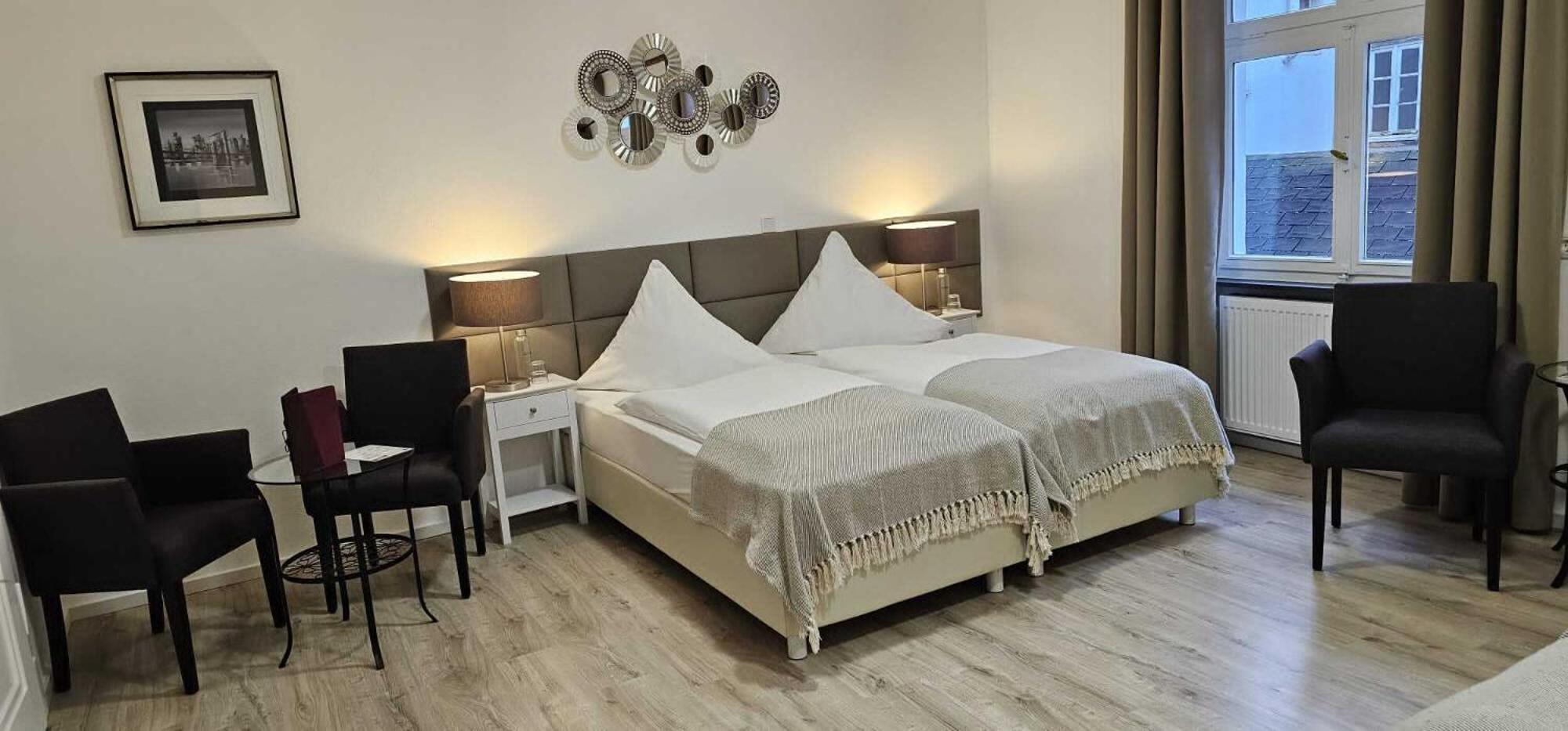 Hotelbetriebe Gueldenhaupt Gmbh ارنسبرغ الغرفة الصورة
